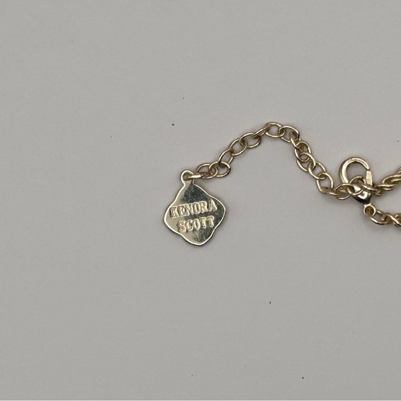 Kendra Scott Sienna Mixed Metal Arrowhead Necklace - Picture 4 of 4